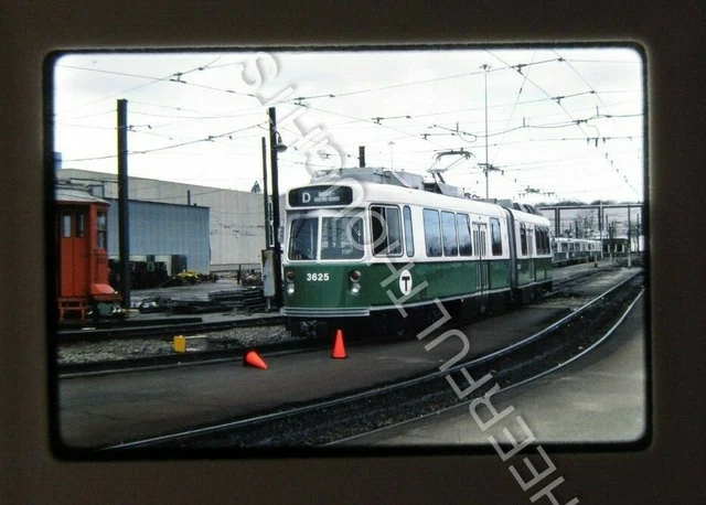 Original '88 Kodachrome Slide MBTA Boston Transit 3625 Clean Paint Trolley  23Q6