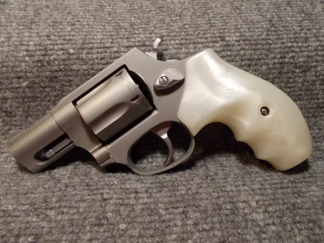 CUSTOM SMOOTH GRIPS Taurus Small Frame Revolvers 85, 380, 605, 856 ...