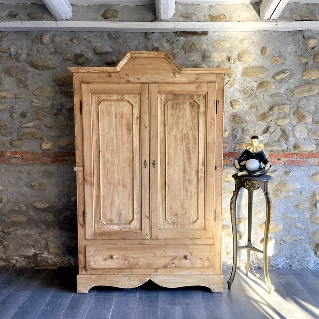 Antico Armadio In Legno Di Pioppo E Abete Grezzo Al Naturale