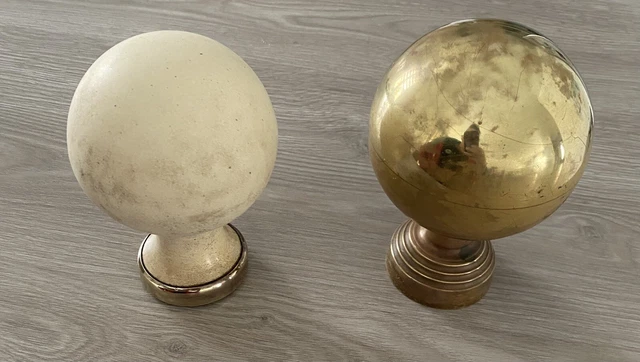 2 Boules D'escalier Anciennes - Laiton / Bronze, Style 1940-1960, Qualité, Bon état