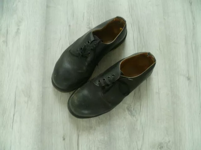 Paire de Doc Marten's basse Pointure EUR 40 / UK 6