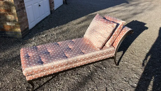 Chaise Longue - Elegant Handcrafted Piece