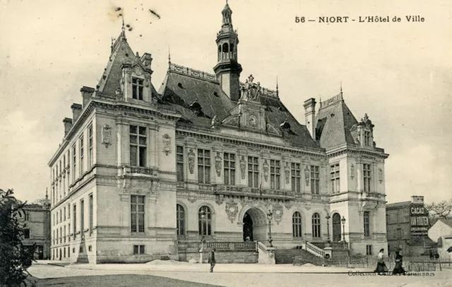 *22611 cpa Niort - Hôtel de Ville