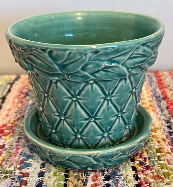 Vintage McCoy Pottery green diamond quilt leaf pattern planter - great color!