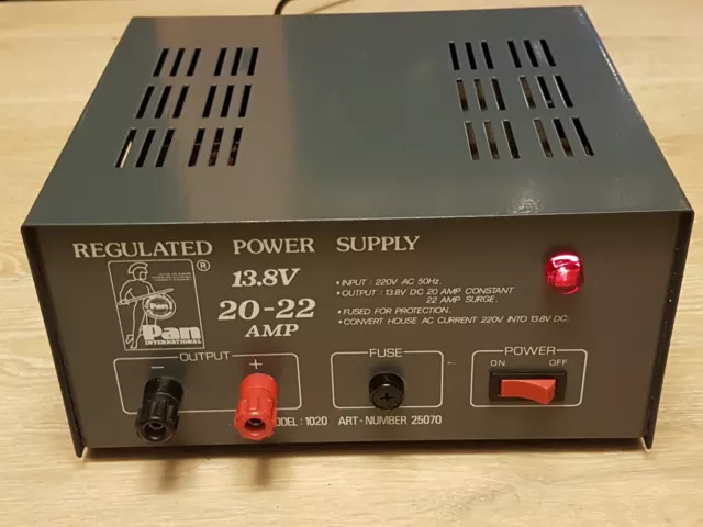 Pan International 1020 stabilisiertes Netzteil Netzgerät 13,8 Volt 22 Ampere