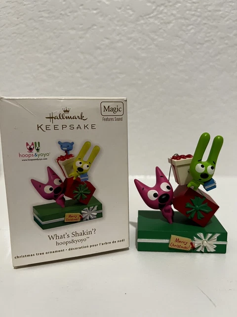 HALLMARK Xmas Ornament REGALOS HOOPS AND YOYO FELIZ NAVIDAD Sound Magic 2012