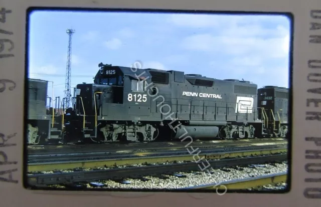 Original '74 Kodachrome Slide PC Penn Central 8125 GP38-2 Sharonville, OH  34C46