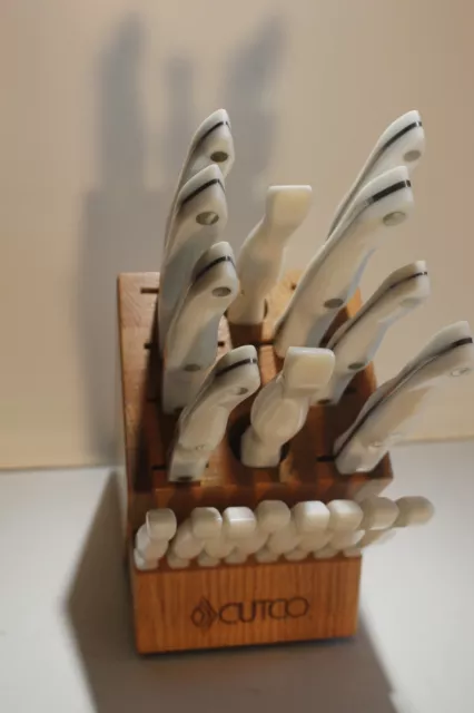 Cutco Homemaker + 8 Pearl White Knife Set with Oak Block