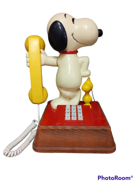 VINTAGE SNOOPY and WOODSTOCK PHONE SERIAL #G244069 1976 PUSH BUTTON TELEPHONE