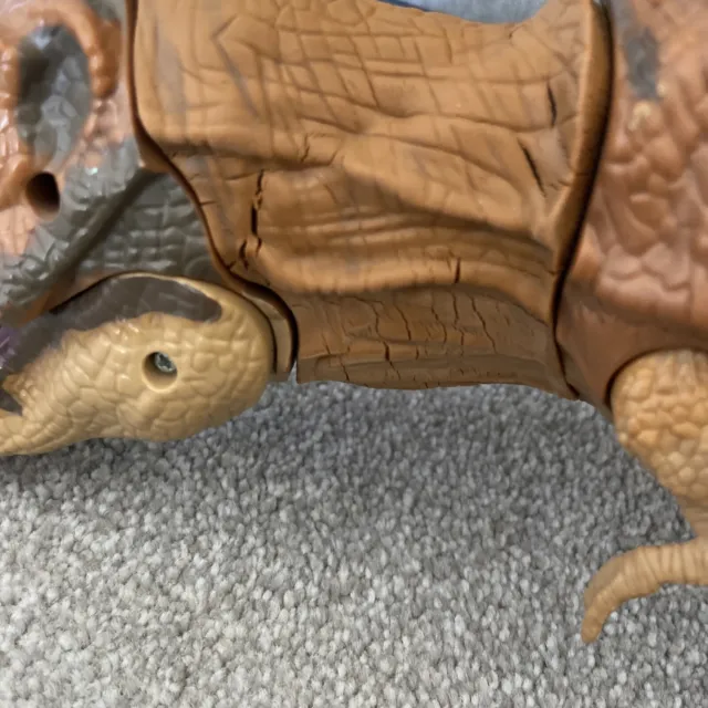 Jurassic World JW  Stomp and Strike Tyrannosaurus T-Rex Hasbro 2015 Sounds 3