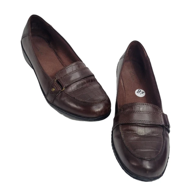 Clarks Artisan Timeless Loafer Womens Size 8.5M Dark Brown Leather Upper.