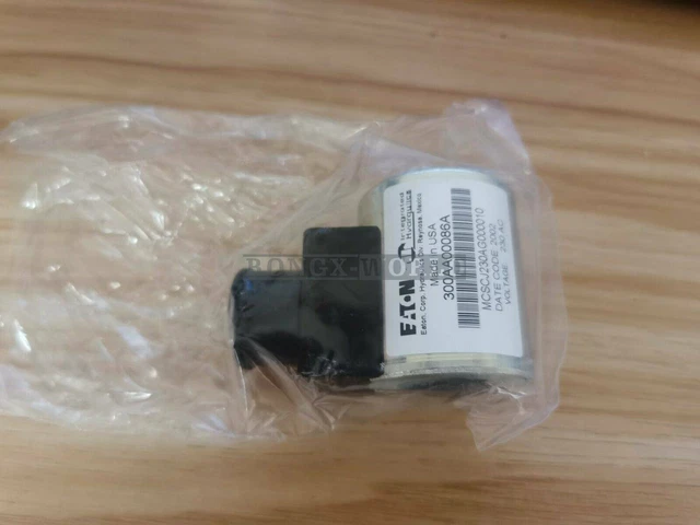 1PCS Eaton Vickers 300AA00086A MCSCJ230AG000010 Solenoid Coil 230VAC New