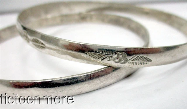 VINTAGE TAXCO MEXICO STERLING SILVER BANGLE BRACELETS ETCHED BERRY& LEAVES 30g