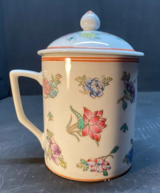 Hand Painted Chinese Porcelain Tea Mug with Lid Oversized