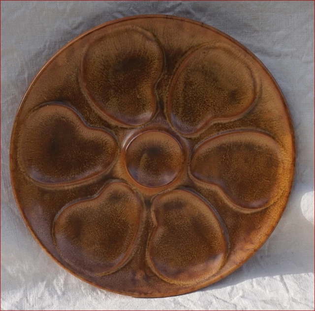 HB HENRIOT QUIMPER Vintage Enameled Stoneware Oyster Plate Signed