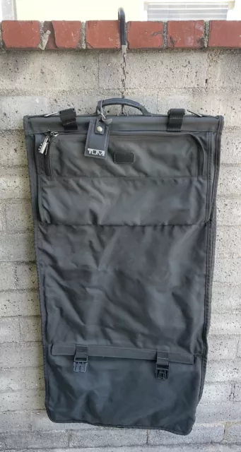TUMI Alpha Tri-Fold Carry-On Travel Garment Bag Army Green Luggage Bag 236M3