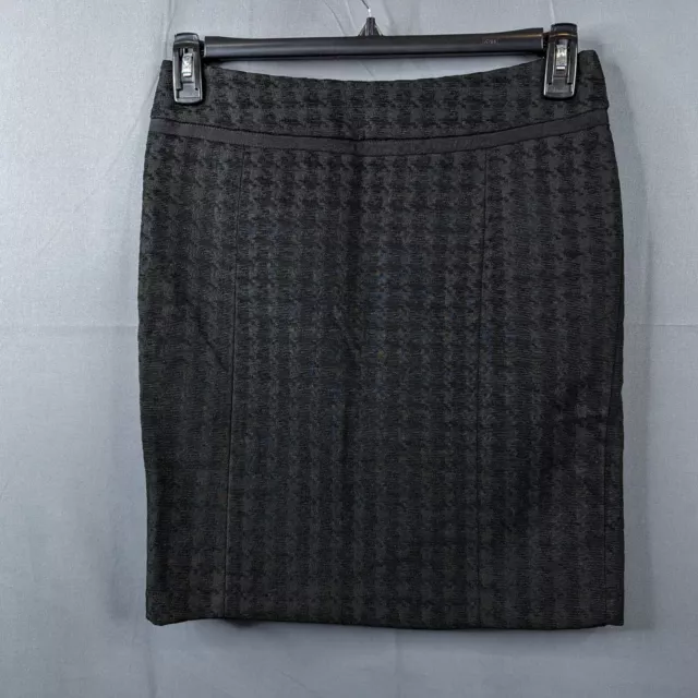 Joe Fresh Womens Skirt Size 6 Black Gray Houndstooth Career Straight Mini