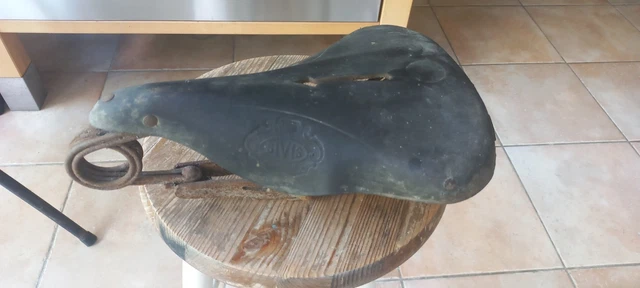 ANCIENNE SELLE DE Vélo ADGA châtillonnaise 28 A En Cuir occasion EUR 35 ANCIENNE SELLE DE Vélo ADGA châtillonnaise 28 A En Cuir occasion EUR 35