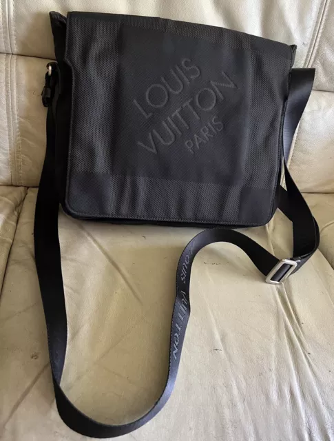 Louis Vuitton LV CUP White Damier Geant Cube 2way Bandouliere Duffle Bag  -863250