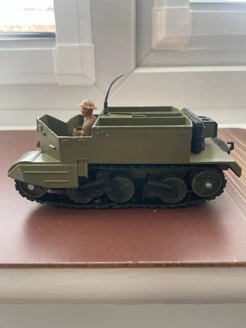 TOP ! DINKY TOYS 1:32 ? BREN GUN CARRIER N° 622 ? - A COMPLETER To complete