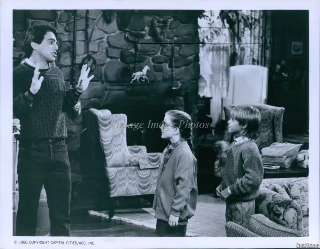 1986 Danny Pintauro Keri Houlihan In Episode Whos The Boss? Television Photo 7X9