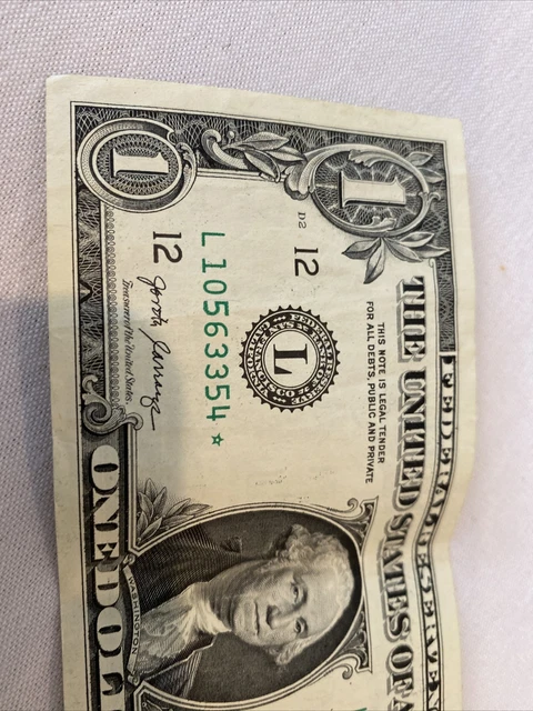 One Dollar star note. Collectible *** 4