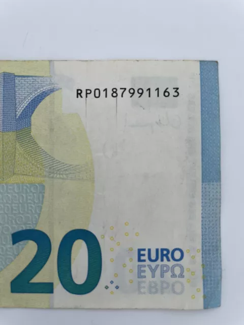 Banconota 20 Euro Con Un Numero Telefonico Nella Serie