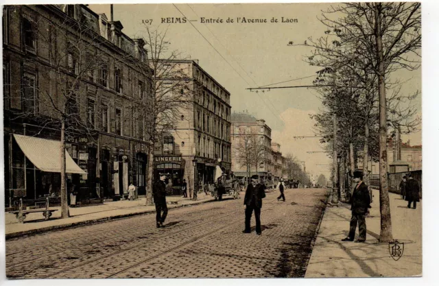 REIMS - Marne - CPA 51 - Les rues - Avenue de Laon - l' entrée cp toilée couleur