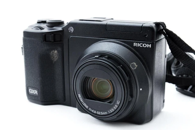Exc++++ RICOH GXR 10.0MP Digital Camera P10 Kit 28-300mm f/3.5-5.6 GR Lens