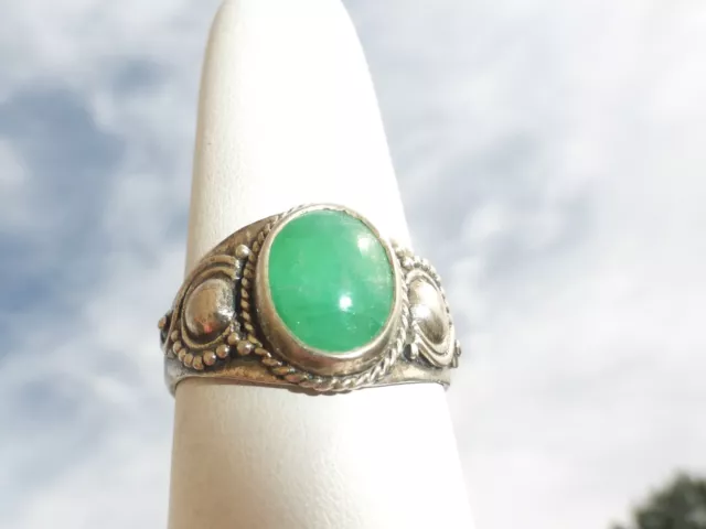 Gorgeous Sterling Silver Chinese Jade Cabochon Dome Ring Size 7.5