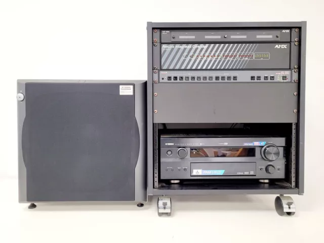 Musiksystem - Yamaha RX V1500, Extron MVX, AMX NI-3000, AMX Mini, Jamo D 6SUB