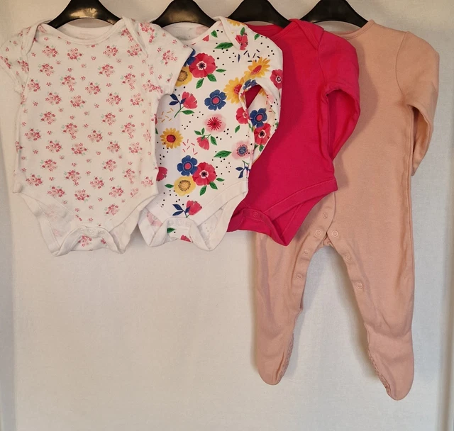 Baby Girls Clothes Bundle Age 6-9 Mths.Used.Good condition.Mixed brands.
