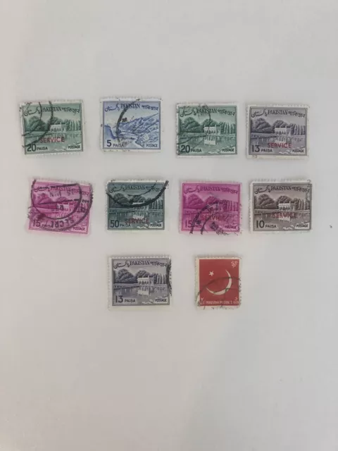 Pakistan Assorted stamps  from Pakistan (10) Postmarked 2