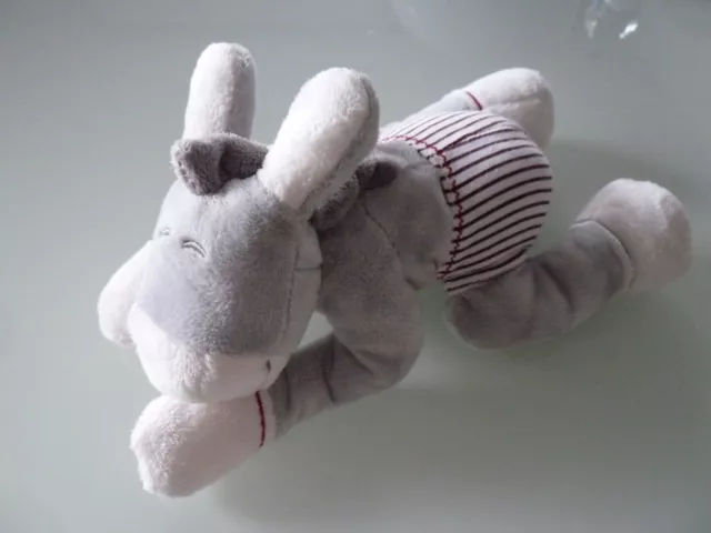 V9 - Doudou Peluche  Noukie's Ane Gris Blanc Culotte Raye Rouge 26C Etat Neuf*