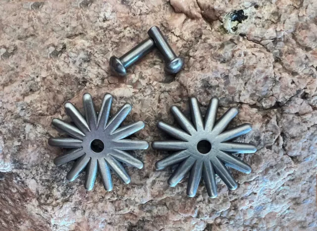 NICE NEW 1 1/2" 14-Point COWBOY VAQUERO Fancy SPUR ROWELS & Pins