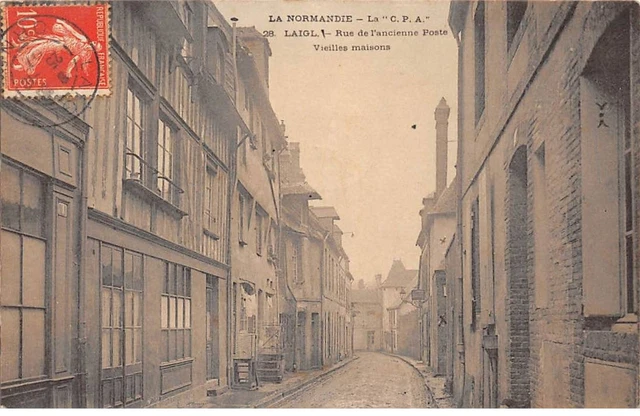 61 - LAIGLE - SAN46490 - Rue de l'ancienne Poste - Vieilles Maisons
