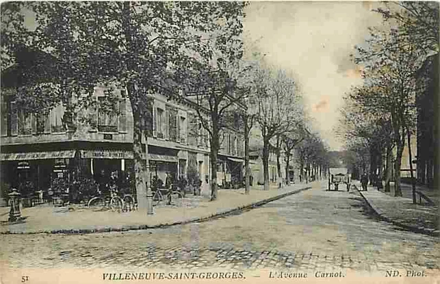 94 - Villeneuve Saint Georges - L'Avenue Carnot - Anim�e - CPA - Voir Scans Rect