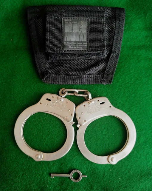 VINTAGE SMITH & Wesson Handcuffs M100 with S&W Key & Night Hawk