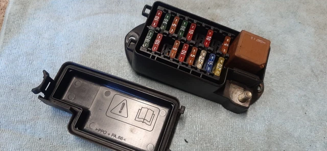 98-03 Jaguar XJ8 XJR X308 Fusebox Fuse Block Protection Module LJA2850BE OEM main image 1