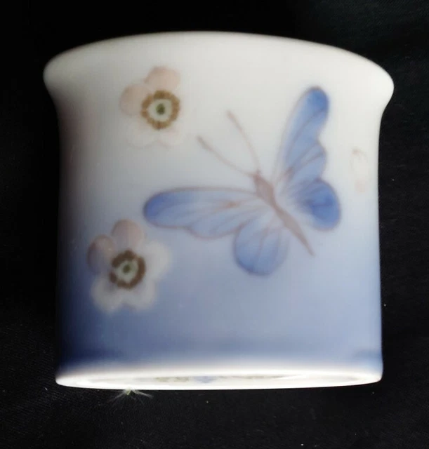 Royal Copenhagen Schmetterling Spill Vase 2525 vollständig markiert einwandfreier Zustand.