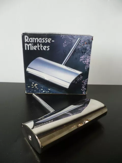 A Vintage  French 'Ramasse - Miettes' Silver Plated Crumb Brush / Silent Butler