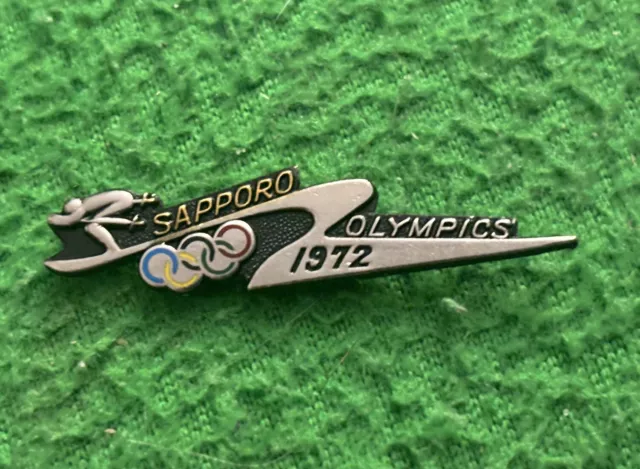 Very Rare Olympics Pin Badge Munich Sapporo 1972 Winter Japanese Skiing VGC