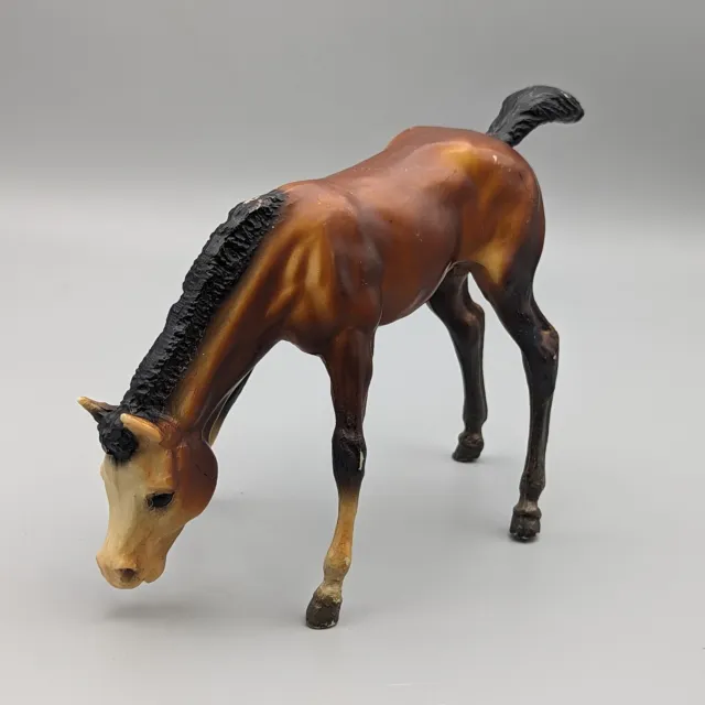 Breyer Horse Traditional Grazing Bay Foal Colt Bows Model #151