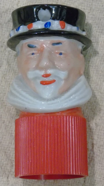 The Beefeater Pourer w/ box by Wade Screw-on                              (V001)