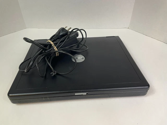 Vintage Dell Inspiron 2200 Laptop Pentium M 1.50GHz ~ 1.2GB RAM ~ 40 GB HD ~ XP