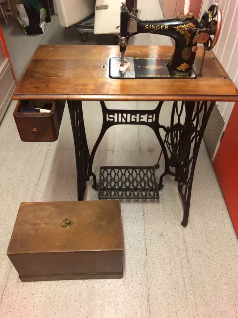 MACHINE A COUDRE singer anciennes EUR 250,00 - FR