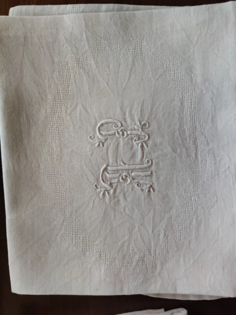 ancienne nappe et ses 11 serviettes en lin damassé, brodé, monogrammé 2