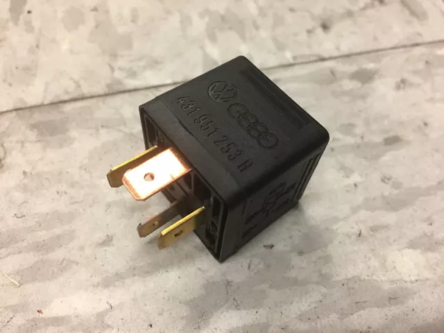 Porsche 911 993 Relay Secondary Air pump 99361511501 99361511500 0 332 014 156