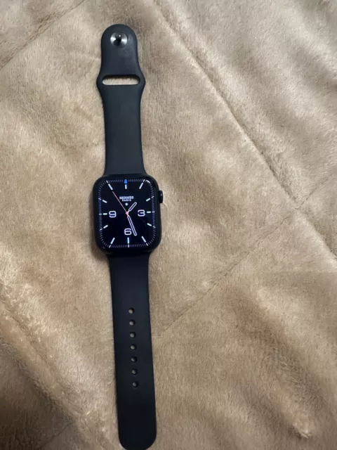 Apple Watch Series 8 45mm Mitternacht Aluminiumgehäuse mit Sportarmband, Regular