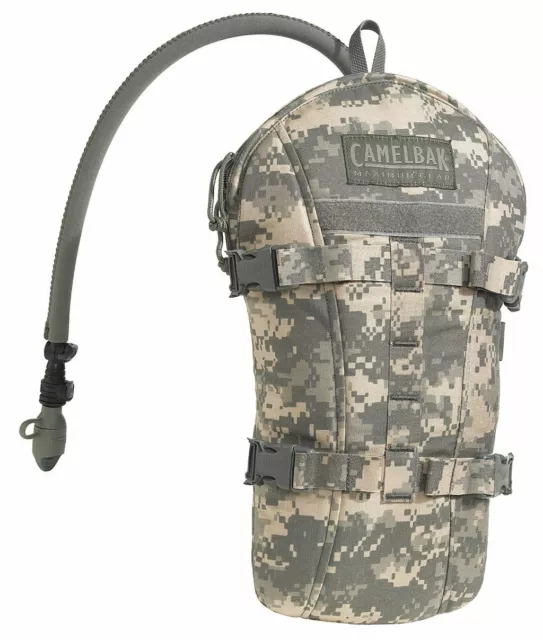 CamelBak 61136 ArmorBak 102 oz/3,1 L paquete de hidratación de camuflaje bolsa mochila